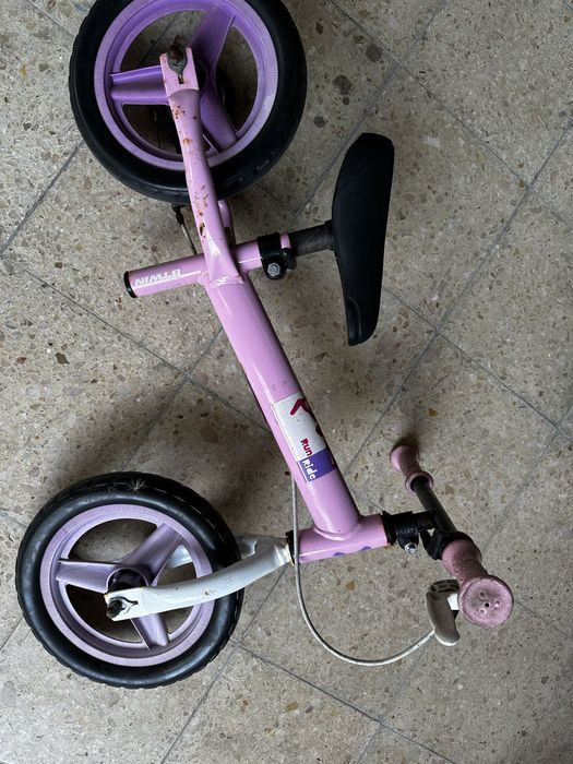 Bicicleta de criança de aprendizagem