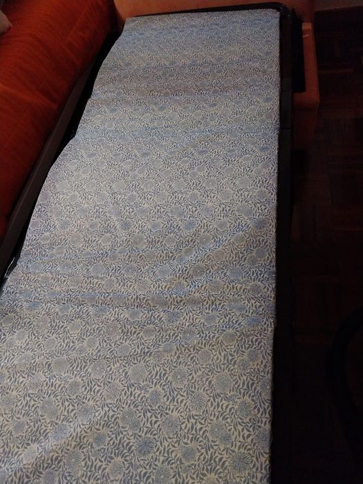 Sofá cama em excelente estado