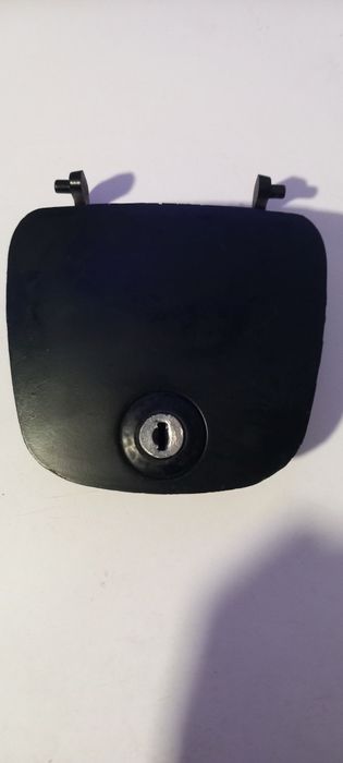 Продам лючок на сузукі летс