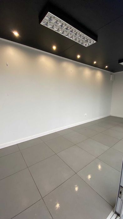 Kontener handlowy do wynajęcia klima, ogrzewanie – dobra lokalizacja!