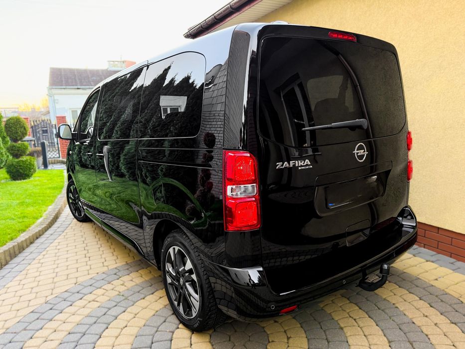 VAN BUS osobowy 8 miejsc Wynajem Wypożyczenie Bez Limitu Kilometrow