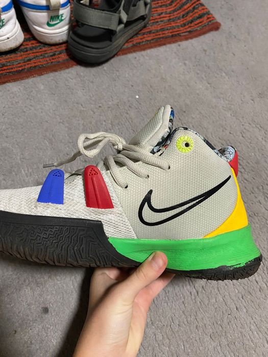 Продам баскетбольні кросівки найк кайра 7 ціна 2500ГРН