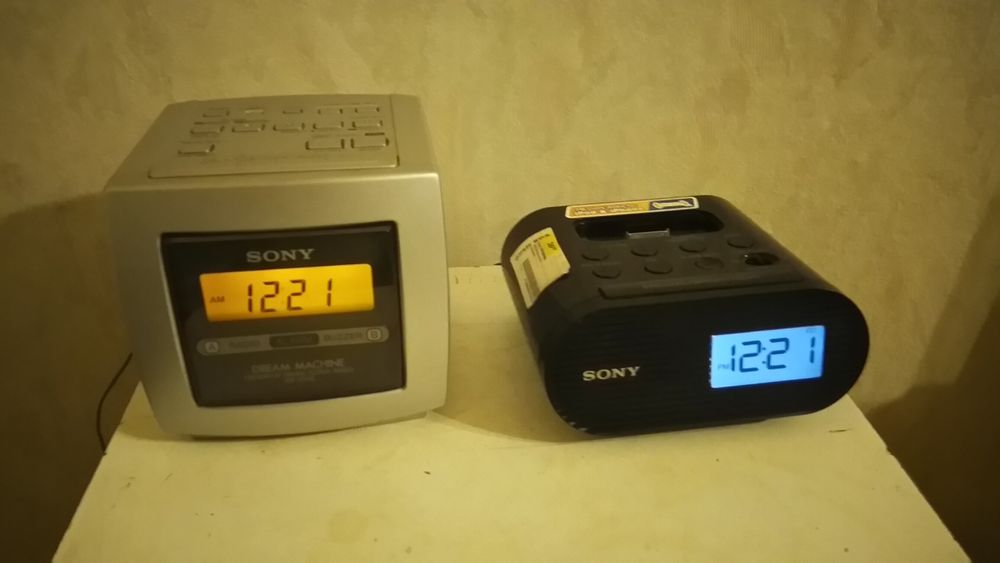 Часы Sony, радио будильник