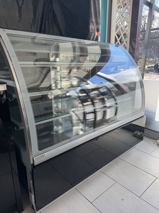 Witryna chłodnicza do ciast ES System K LCC