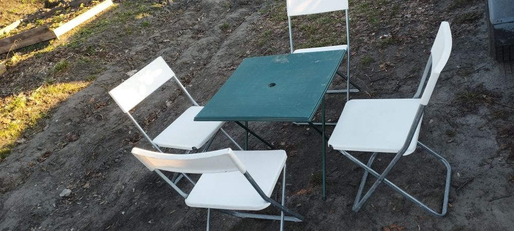 Krzesła stolik tanio sprzedam