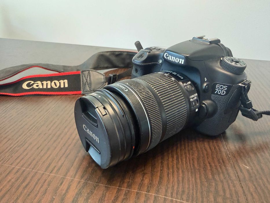 Canon EOS 70D + 18-135 IS STM | 2 baterie | BOX