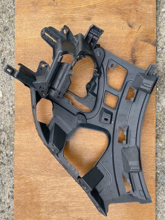 Продам кронштейн бампера