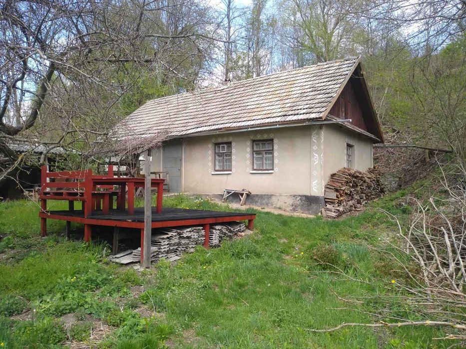 Продам землю ОСГ ПАЙ 12 га плюс будинок і склад. Капельне  зрошення.