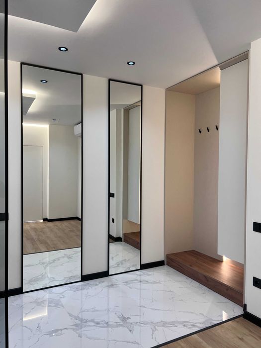 ТОПОВА євроТРІЙКА в районі центру повністю укомплектована