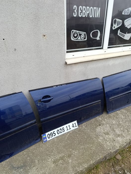 Фільонка гольф5 двері Гольф 5 хетчбек