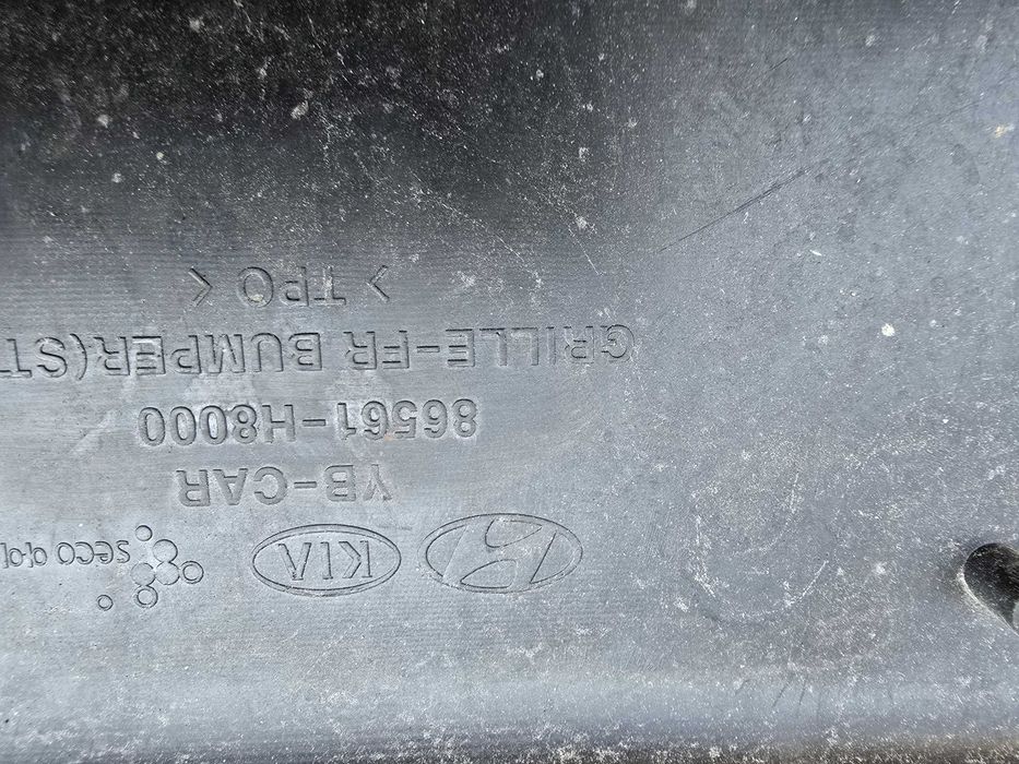 kratka środkowa zderzaka Kia Rio IV 4