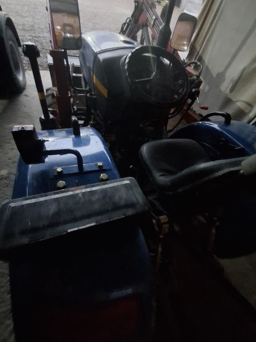 Продам тракторний колісний в доброму стані