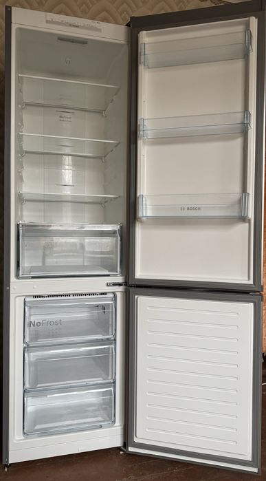 Холодильник двокамерний