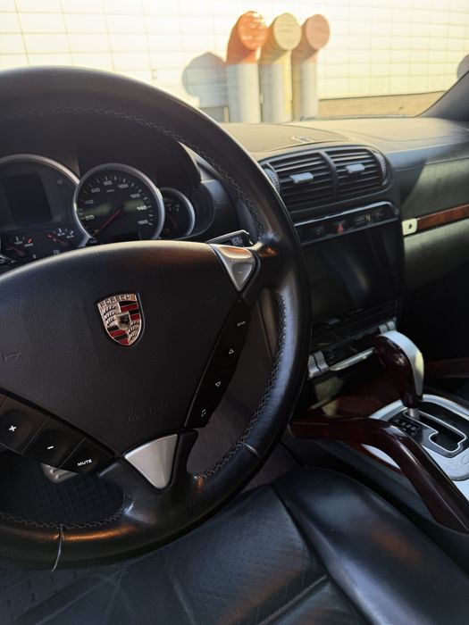 Porsche Cayenne 2008 VIN WP1AB29PX8LA51623 фото оголошення 3 з 8