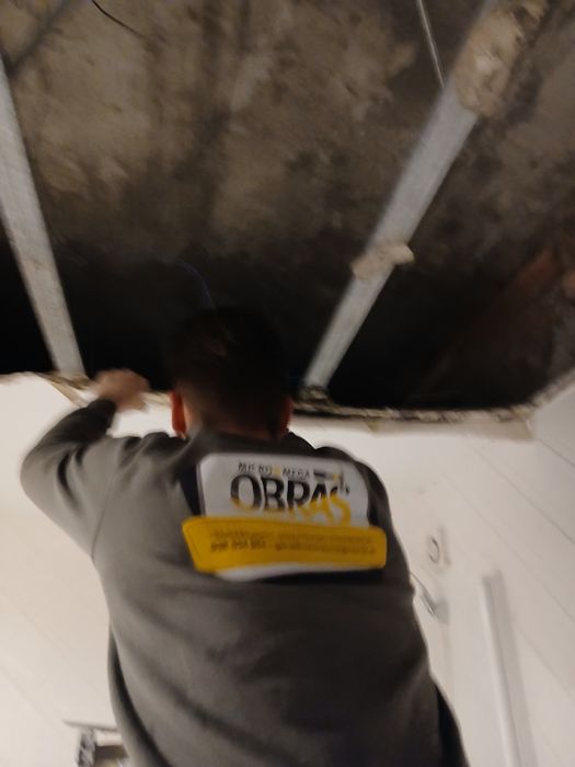 Obras em geral, remodelação e reparação.