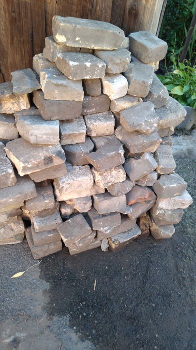 кирпич красный,б/у,глина