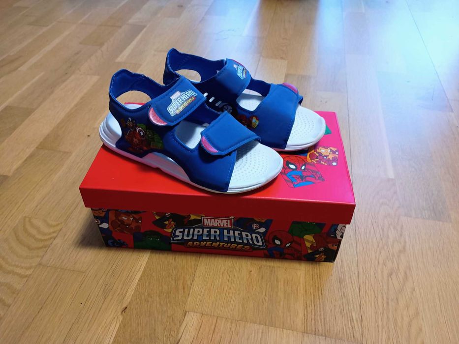 sandały adidas x marvel dziecięce