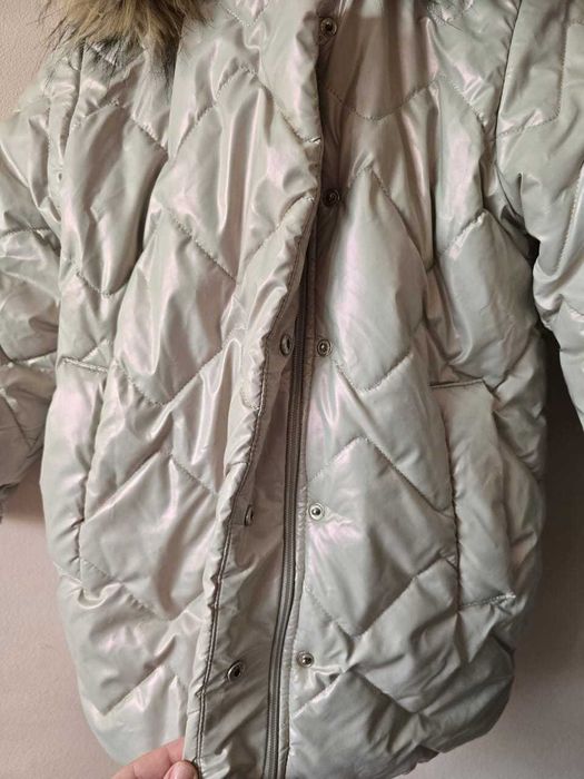 Зимова куртка для дівчинки, ріст 110