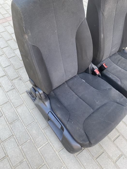 Fotele przód volkswagen passat b6 grzane