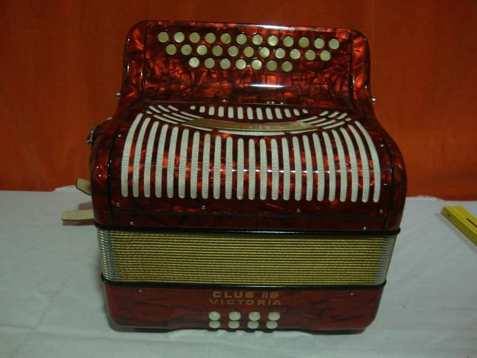 Hohner Club IIb Victoria 2 voz