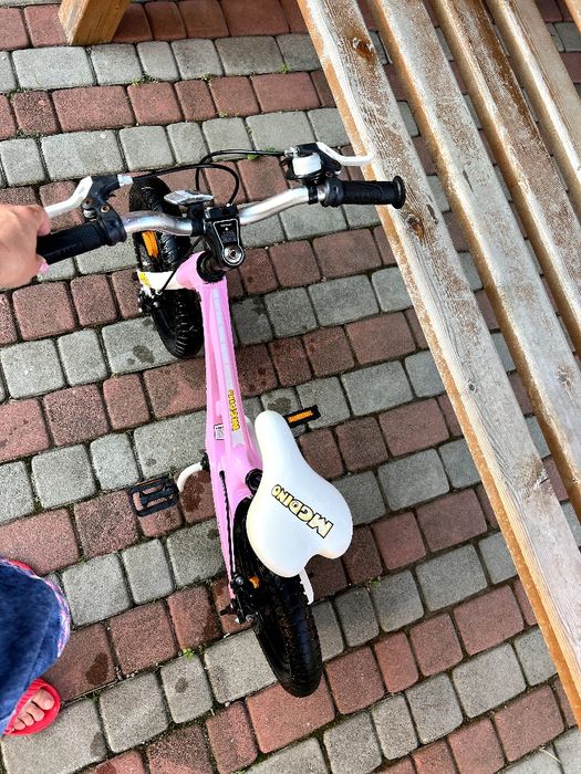 Продам дитячий велосипед  б/у  "MGDINO" . Велосипед у хорошому стані.