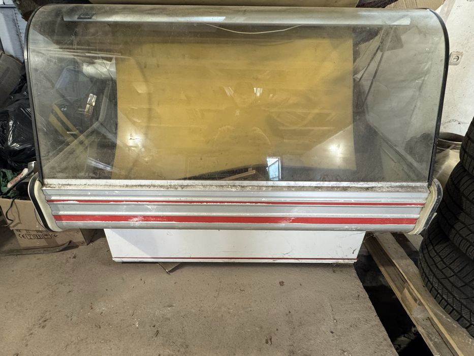 Витрина cold в хорошем состоянии