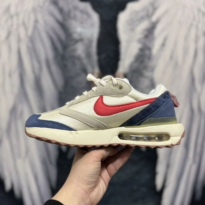 кроссовки Nike Air Max Dawn