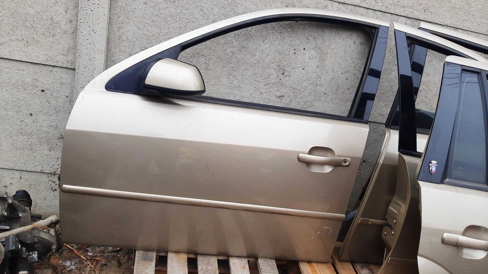 Lak. T0 drzwi prawe lub lewe Ford Mondeo mk3 kombi kompletne lak. TO