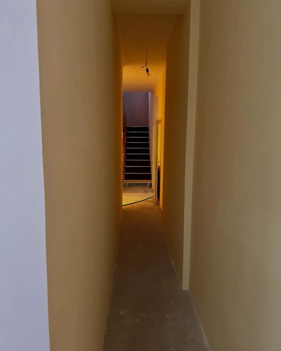 Продаж будинку за містом