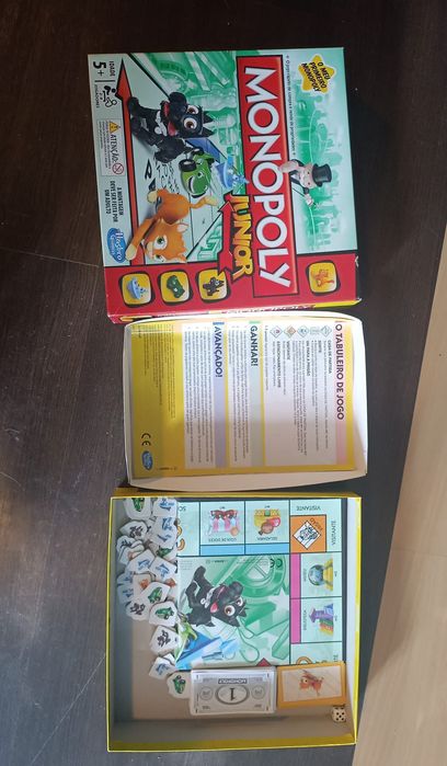 Jogo de tabuleiro "Monopoly Junior"