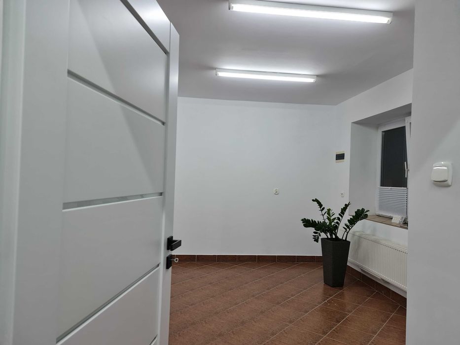 Lokal użytkowy/biuro/gabinety