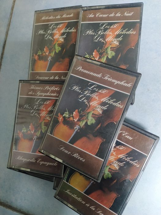 Compilação de 8 Cassetes "Les Plus Belles Melodies du Monde"