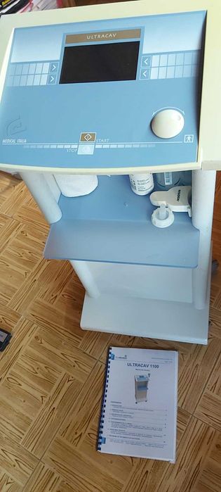 Máquina para tratamento médico-estético