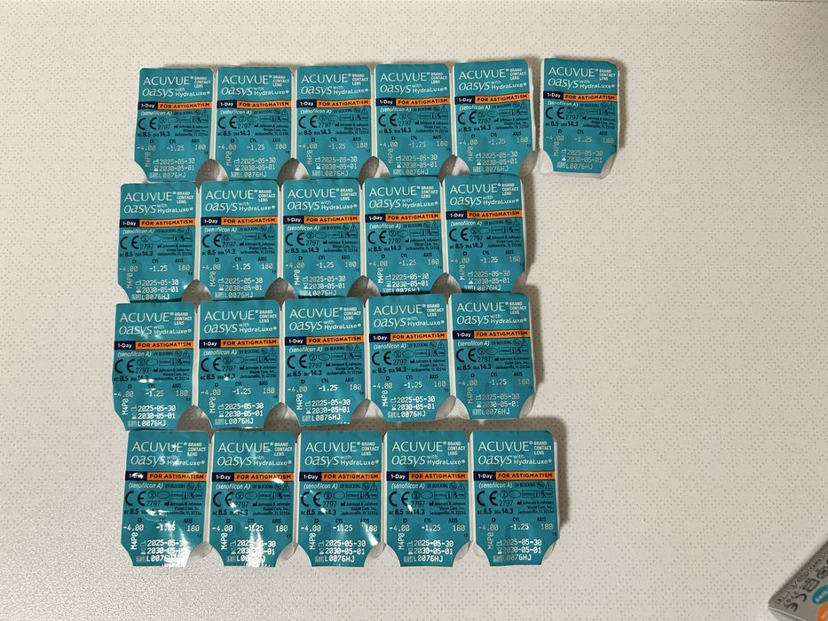 Soczewki Acuvue Oasys 21 szt 1-day -4.00 CYL -1.25 Astigmatism