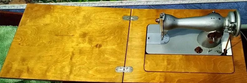 Продам швейную машинку