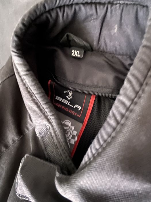 Capacete KYT e casaco Bela