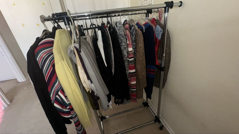 Lote de roupas e acessórios de senhora – aceito propostas