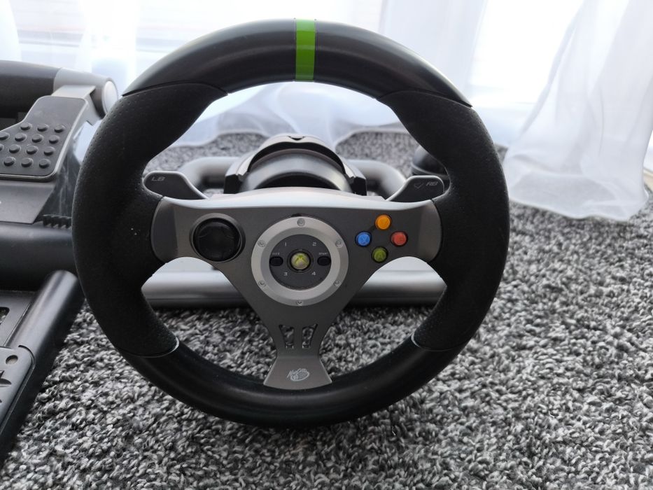 Bezprzewodowa kierownica MAD CATZ do Xbox 360