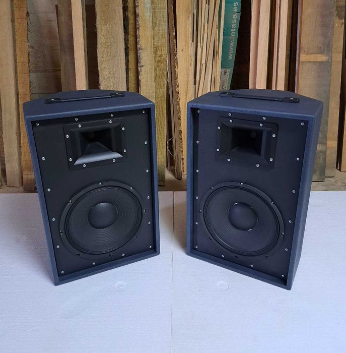 Colunas de som profissional