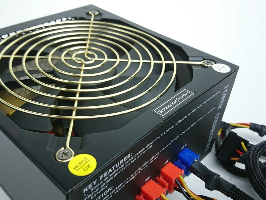Модульний БЖ Combat Power CPM-750W, PCI-E 6pin, A-PFC, 80PLUS, пломба.