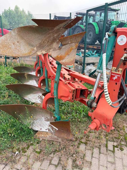 У продажу плуг Kverneland 150B