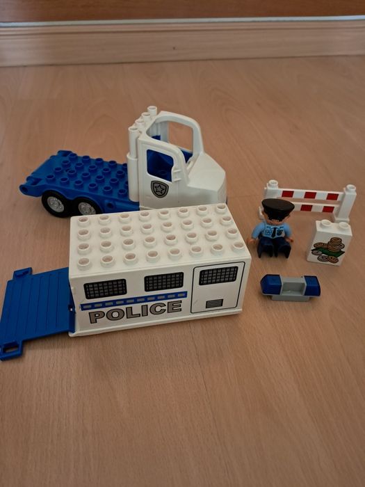 Camião polícia - lego duplo