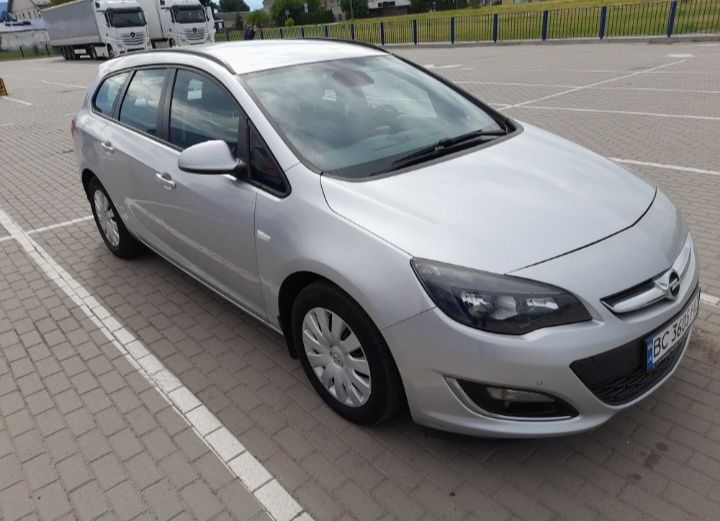 Продам opel astra j 2013 року