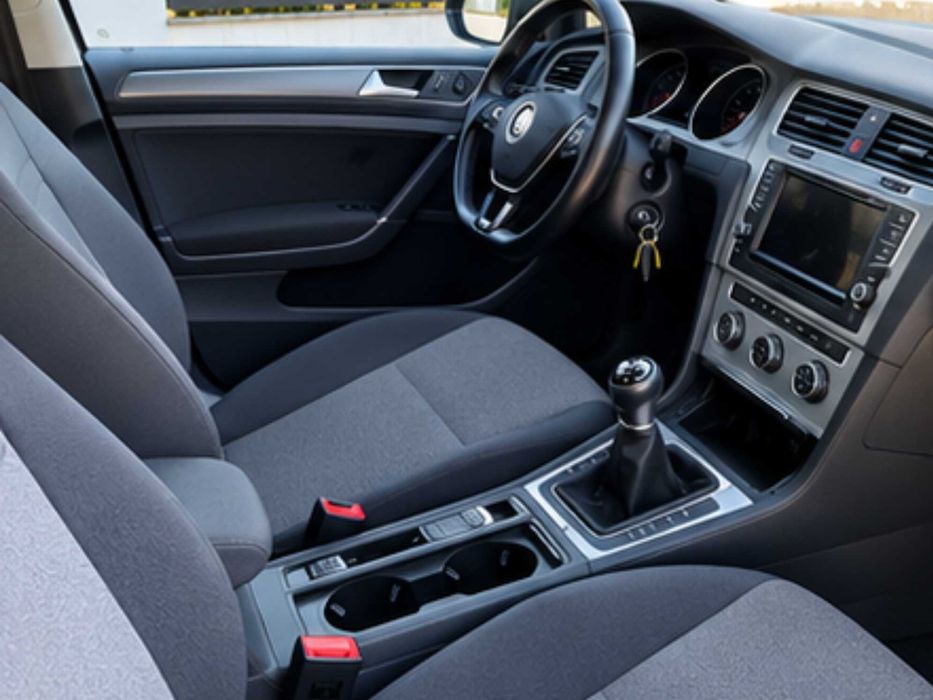 Volkswagen Golf Variant 1.6 TDI BlueMotion – 2015 | Nacional | Muito Económica