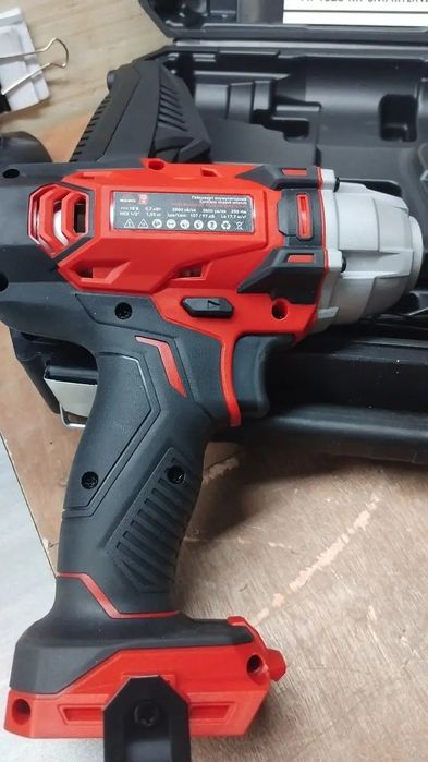 Гайковерт  акумуляторний