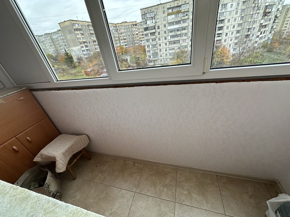 Продаж 3 кімнатноі квартири в цегляному будинку покращене планування