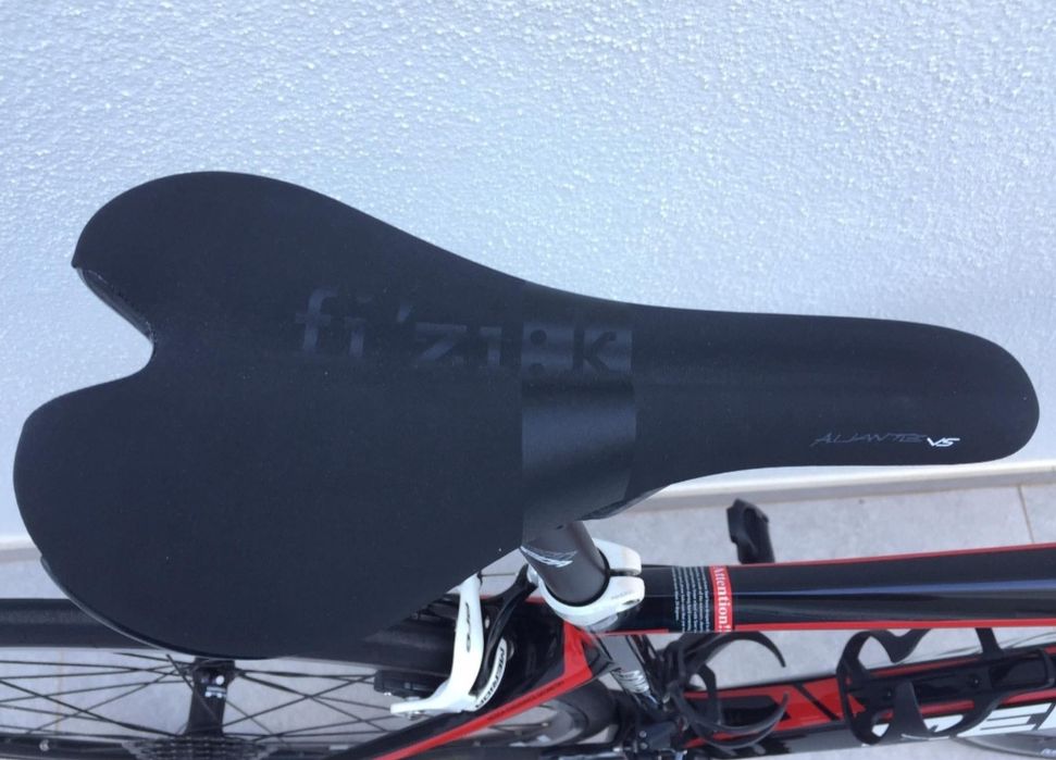 Bicicleta de estrada Merida em carbono. Tamanho S.