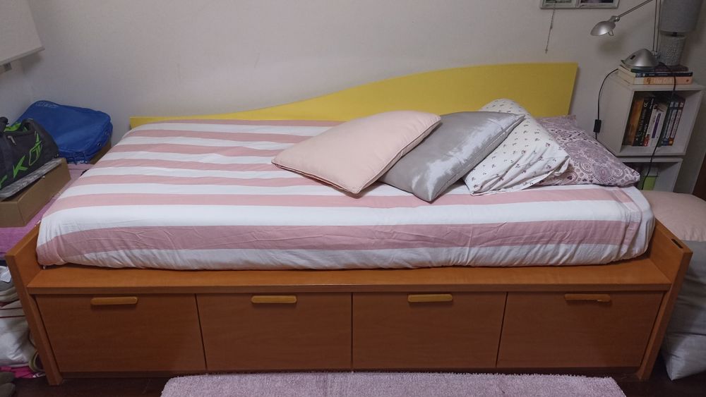 URGENTE Cama solteiro com arrumação