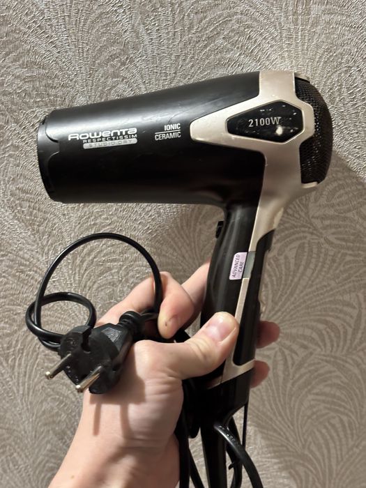 Фен Rowenta бу робочий без насадок