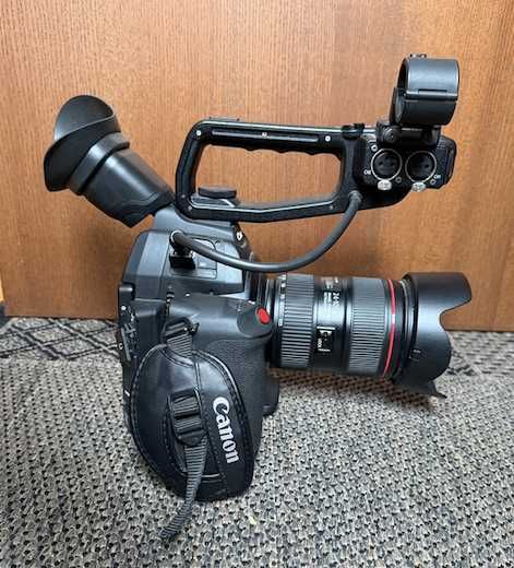 Câmera de filmar/vídeo Canon C100 Mark II - muito estimada